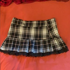 gray/black/pink plaid skirt
